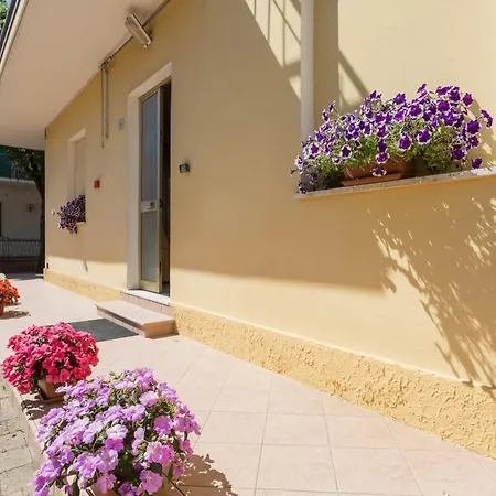 Bed & Breakfast And Breakfast Da Laura Bellaria-Igea Marina